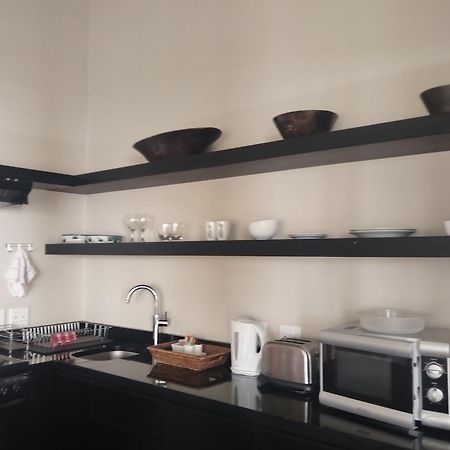 Ana'S Place Apartments มอสเซิลเบย์ ภายนอก รูปภาพ